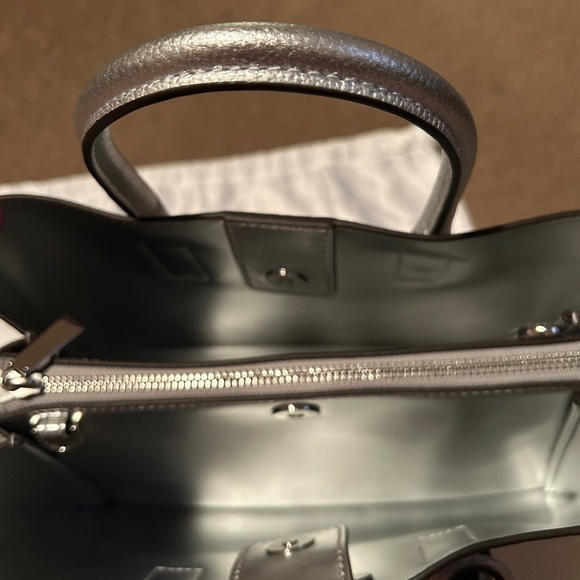 Micheal Kors Ruthie Small Metallic Leather Satchel - Picture 4 of 5